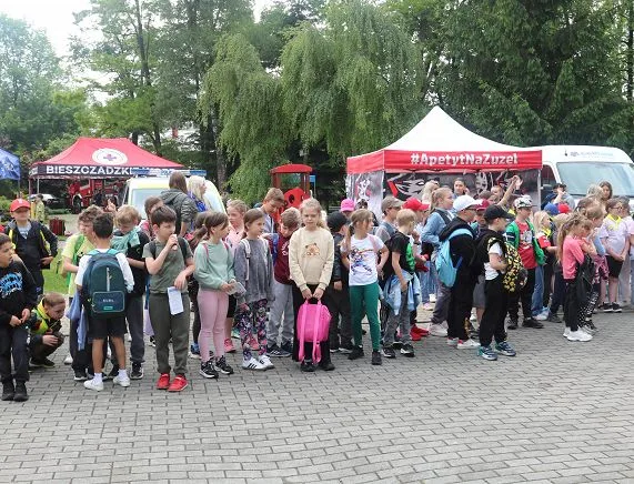 Edukacyjny piknik „Bezpieczne Wakacje” dla uczniów w Krośnie