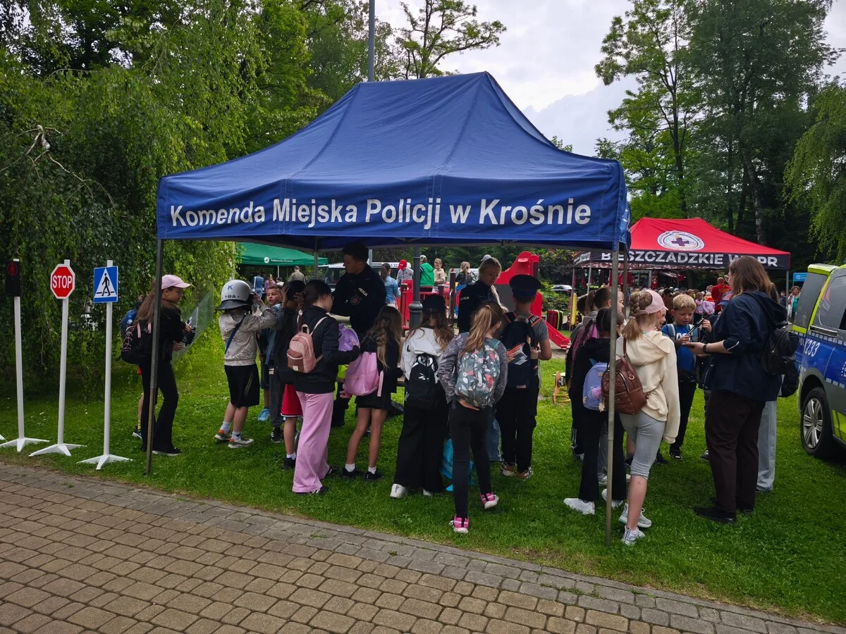 Rozpoczęcie działań profilaktycznych z udziałem uczniów podstawówek w Krośnie