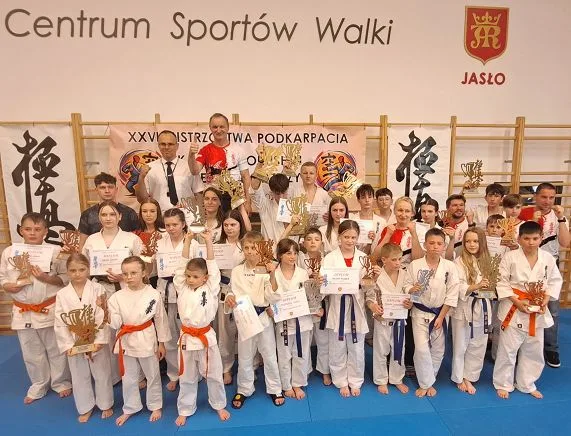 XXVI Mistrzostwa Podkarpacia w Karate Kyokushin z sukcesem krośnieńskich zawodników
