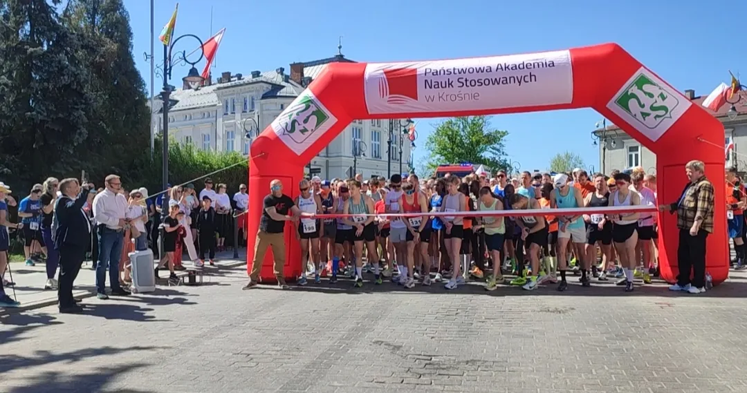 Zabezpieczenie Biegu Konstytucji oraz Zawodów Nordic Walking w Krośnie z okazji 3 Maja